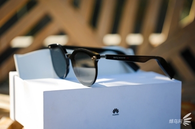 智能時尚利器 華為GENTLE MONSTER聯名智能眼鏡Eyewear評測